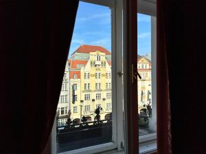 Historic Wenceslas Square Gem w Stunning Views