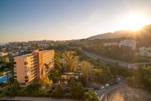 Paradise in Torremolinos Malaga, Recep 24 h, Swimming Pool, near to the beach, city center and airport, train, bus, taxi