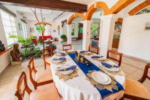 5 Bedroom Luxury Villa with Private Pool and Security - fits 12