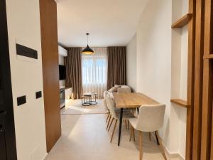 Luxury Apartment in Blloku Self Checkin Fast WiFi