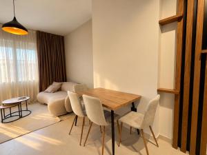 Luxury Apartment in Blloku Self Checkin Fast WiFi