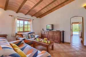 Villa Vobis by Villa Plus