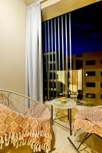 Urban Escape - Pool & Private Parking