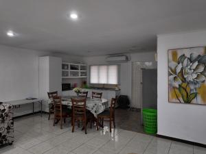 Oriana Apartment 4 Spacious 2BR Free WiFi Near Apia