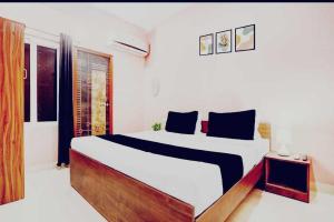 Hotel O IIT Banaras Road