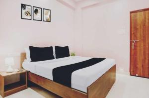 Hotel O IIT Banaras Road