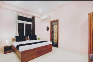 Hotel O IIT Banaras Road