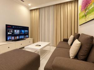 Landmark Apartment - VinHomes Central Park - Premium Residence