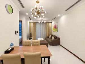 Landmark Apartment - VinHomes Central Park - Premium Residence
