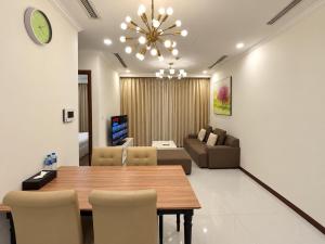 Landmark Apartment - VinHomes Central Park - Premium Residence