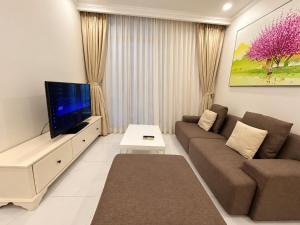 Landmark Apartment - VinHomes Central Park - Premium Residence