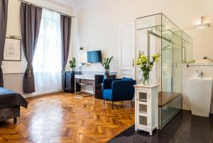 Angel House Aparthotel