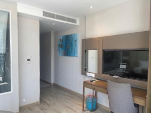 Solaria Grand Oceanfront Suites