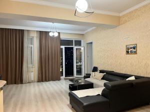 Cozy 3-Room Apartment with City View & Balcony