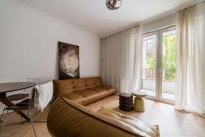 Rynek Jeżycki Prestige Apartment by BookingHost