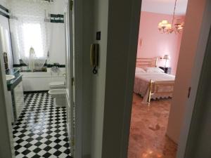 Triple Room with Private Bathroom