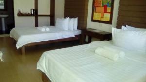 Pineapple Island Resort