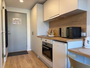 Scandium Living Magma Studio, Gym, Smart TV, Wi-Fi