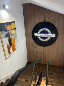 Hotel Yarus Moon