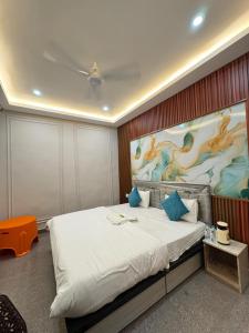 Hotel Radha Rani Near ISKCON Temple