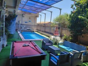Modern 2-bedroom apartment with private pool and garden in Algiers