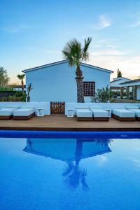 Villa Montserrat 3, Terrace & Pool