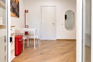 Studio with Private Entrance and Patio Metro C