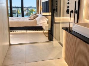 10th floor, Luxury City View, Hanza Tower