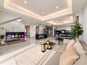Jomtien 5BR Pool Villa Billiards Mahjong