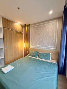 Luxury Apartment with Balcony
