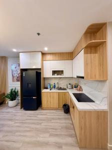 Luxury Apartment with Balcony