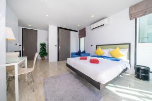 4BR Private Pool Villa UTK B4 Steps from Kata Beach
