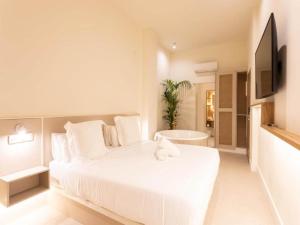 DOUBLE ROOM WITH JACUZZI
