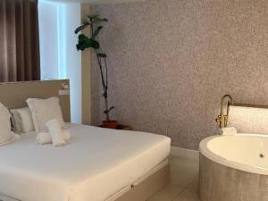 DOUBLE ROOM WITH JACUZZI