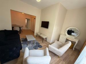 LA MARINO APARTMENt 23