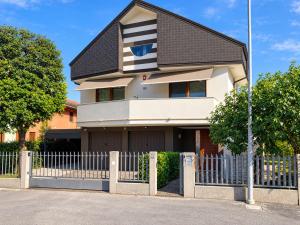 Ciconi Garden Studio Apartment