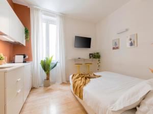 Cantoni 4B - Studio at Colosseum