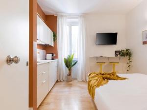 Cantoni 4B - Studio at Colosseum