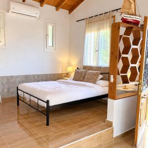 Klima Beach House Walk to Sea Easy Stay