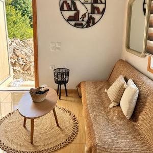 Klima Beach House Walk to Sea Easy Stay