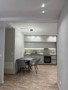 Lake View Elite Apartment