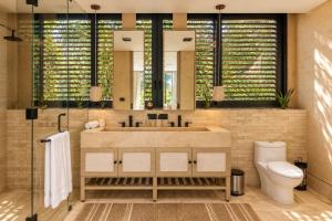 Corasol Villa, 4 King Suites and Private Pool