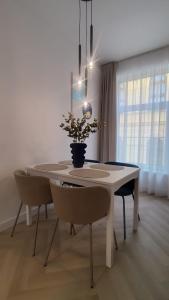Blue Old Town Apartment