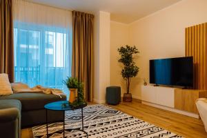 Glow Apartments near Hiperbara with parking