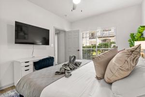 Cozy Houston Getaway Stylish 2BR