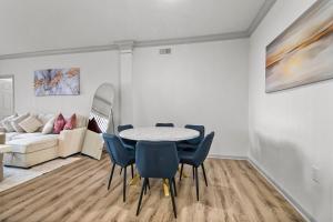 Cozy Houston Getaway Stylish 2BR