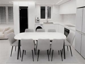 Renovated 2026 COEX GANGNAM ROYAL PARK PRIVATE 133m2 3BR 2BA Residence