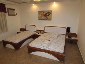 Pleasant Place Hotel