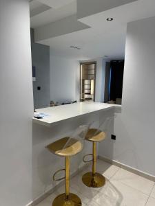 Duplex with Rooftop Pool and No Overlooking Neighbors