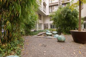 Art lovers flat w balcony Opera round the corner